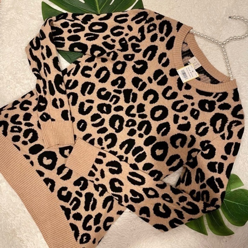 NWT A New Day super soft leopard sweater with slits on the side! Size S